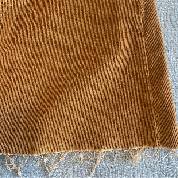 Retro-style Corduroy Mini Skirt - Picture 5 of 6